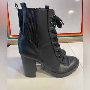Target combat boots with high heel size 7